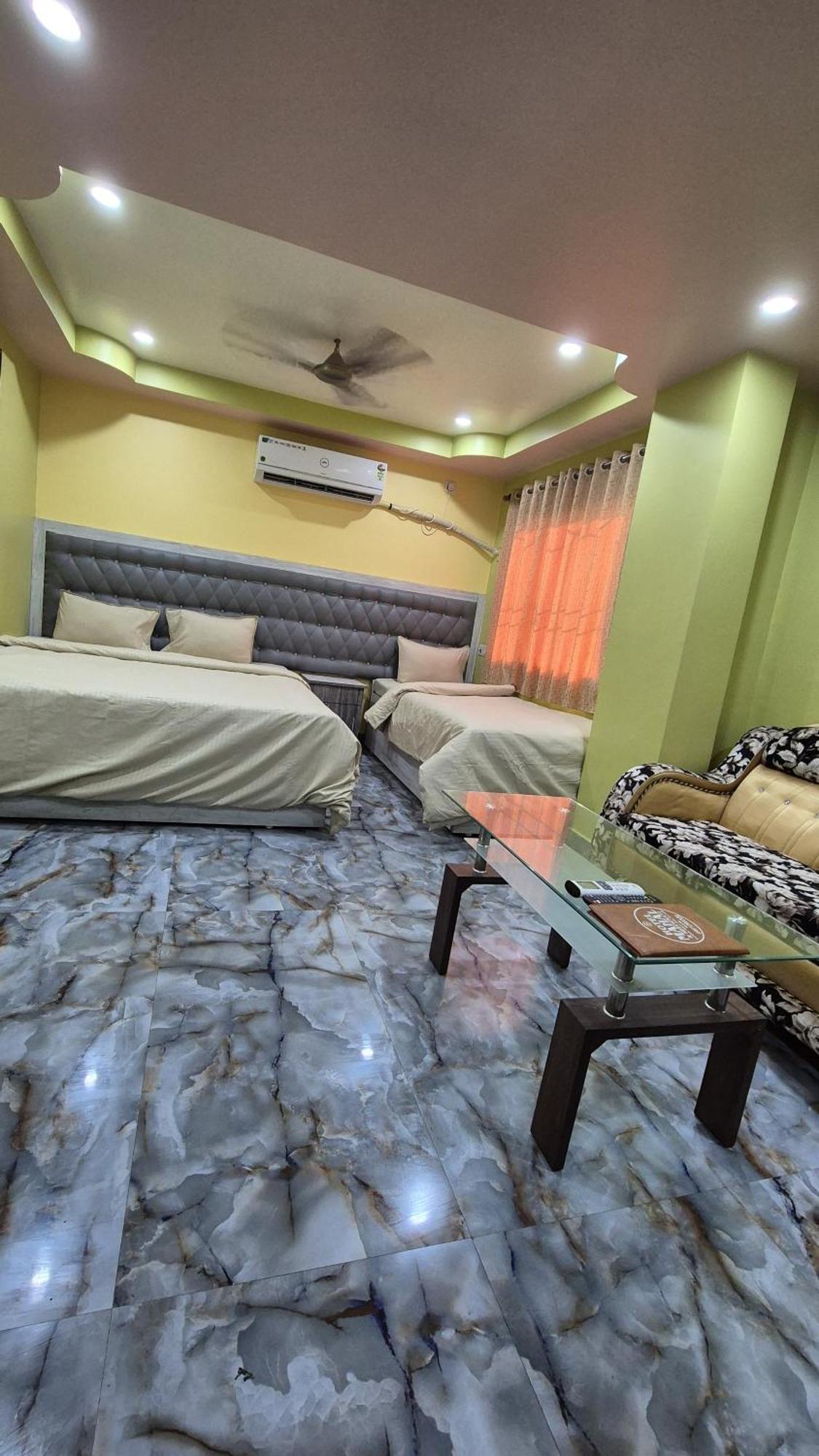 Hotel Mahal & Restaurant Kalyani Екстер'єр фото
